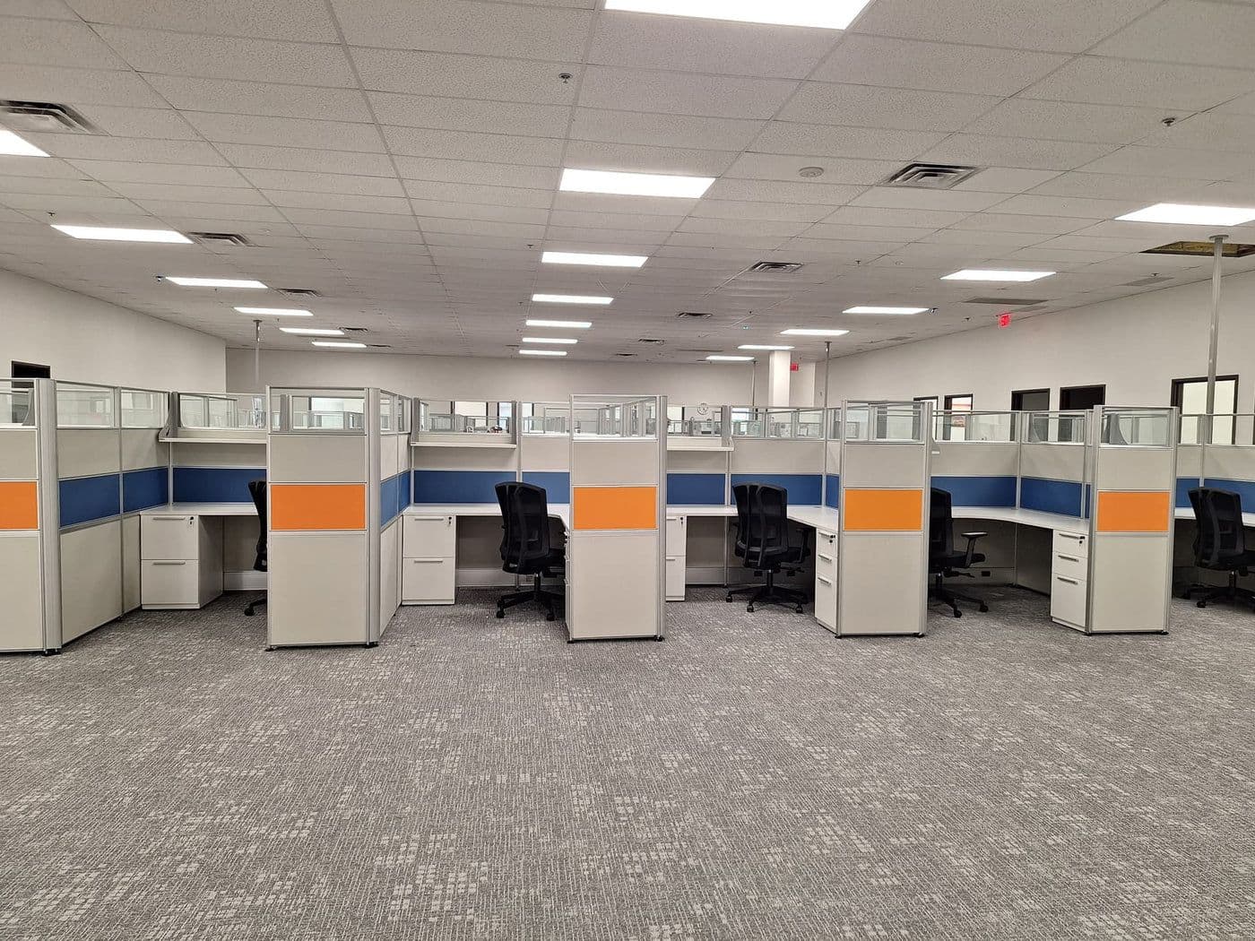 Cubicles and private offices for Arnold's Kabafusion, Carrollton, TX