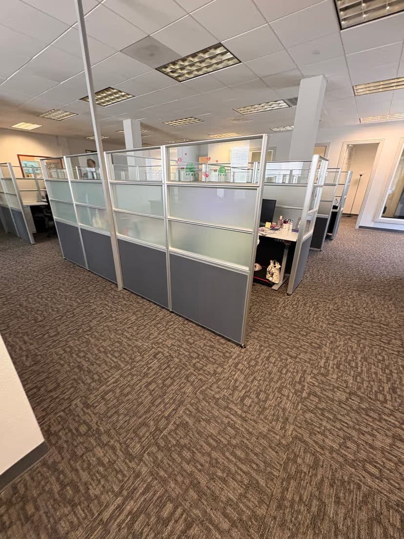Eighteen 6x6 cubicles delivered and installed, Carrollton, TX